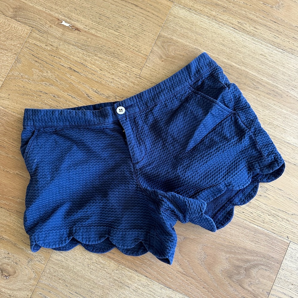 Navy Blue Women's Scalloped Shorts